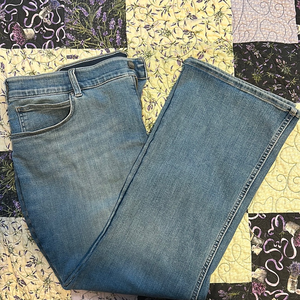 Lee Ultra Lux Comfort with Flex Motion Bootcut Jeans
